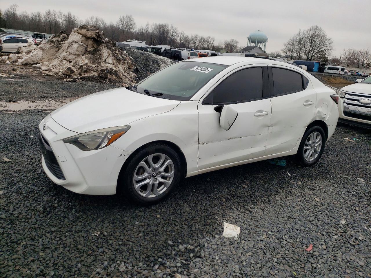 2017 TOYOTA YARIS