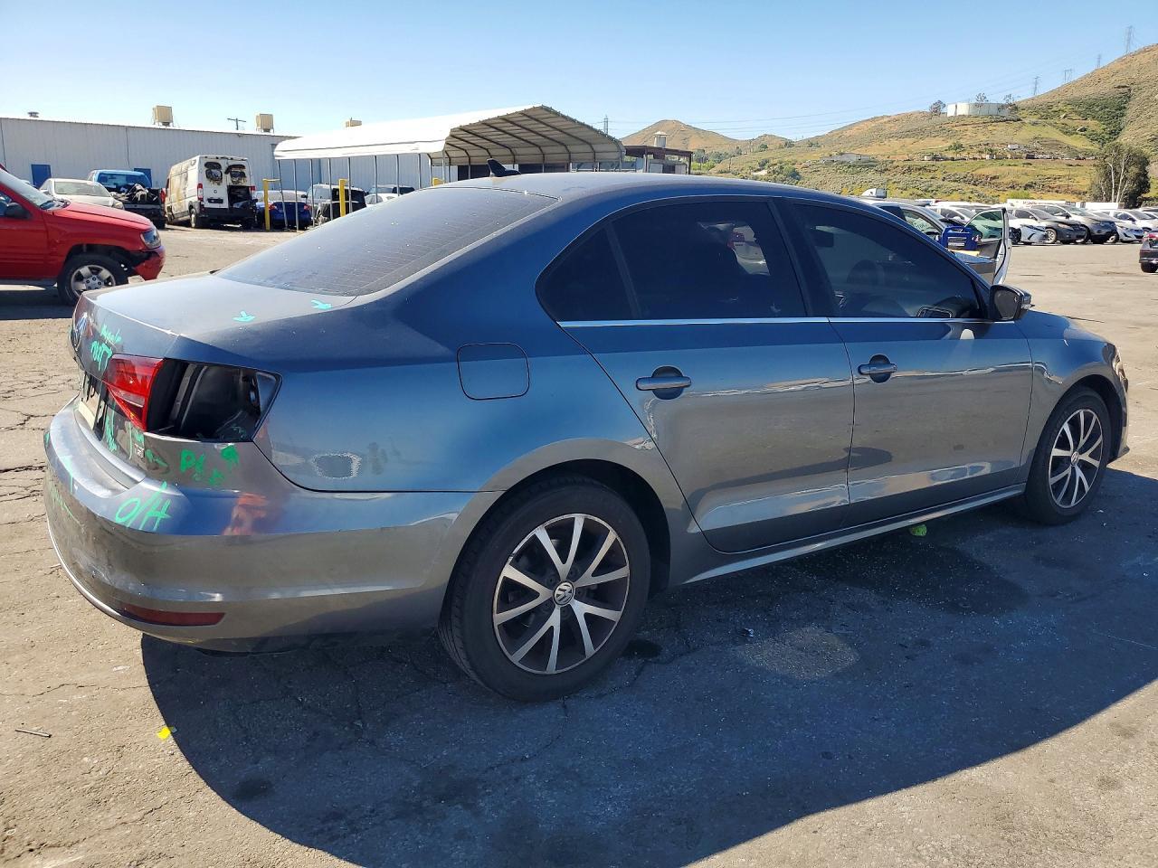 2017 VOLKSWAGEN JETTA