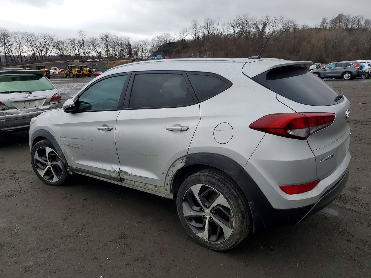 2016 HYUNDAI TUCSON