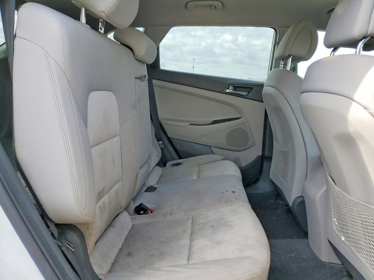2017 HYUNDAI TUCSON