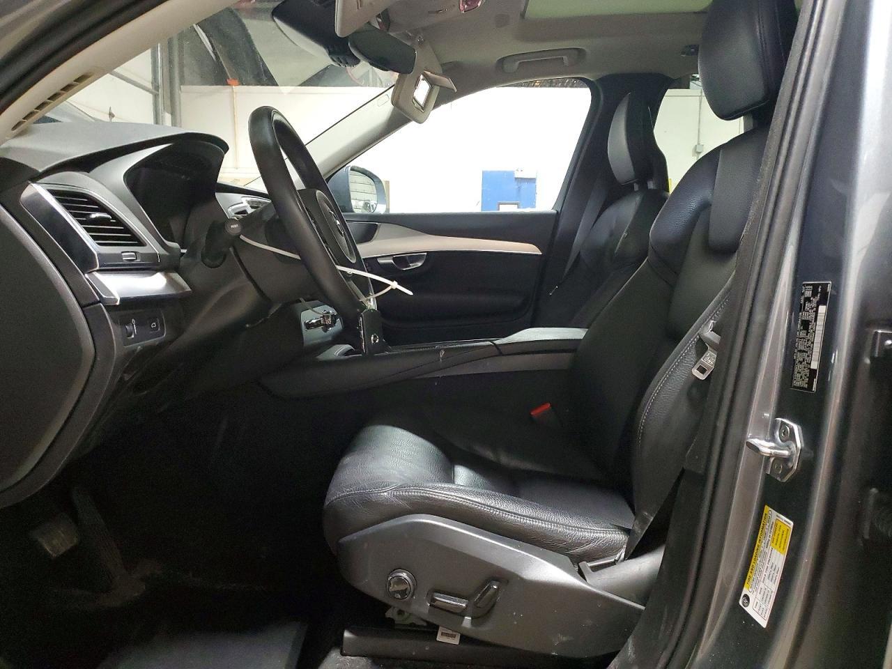 2018 VOLVO XC90