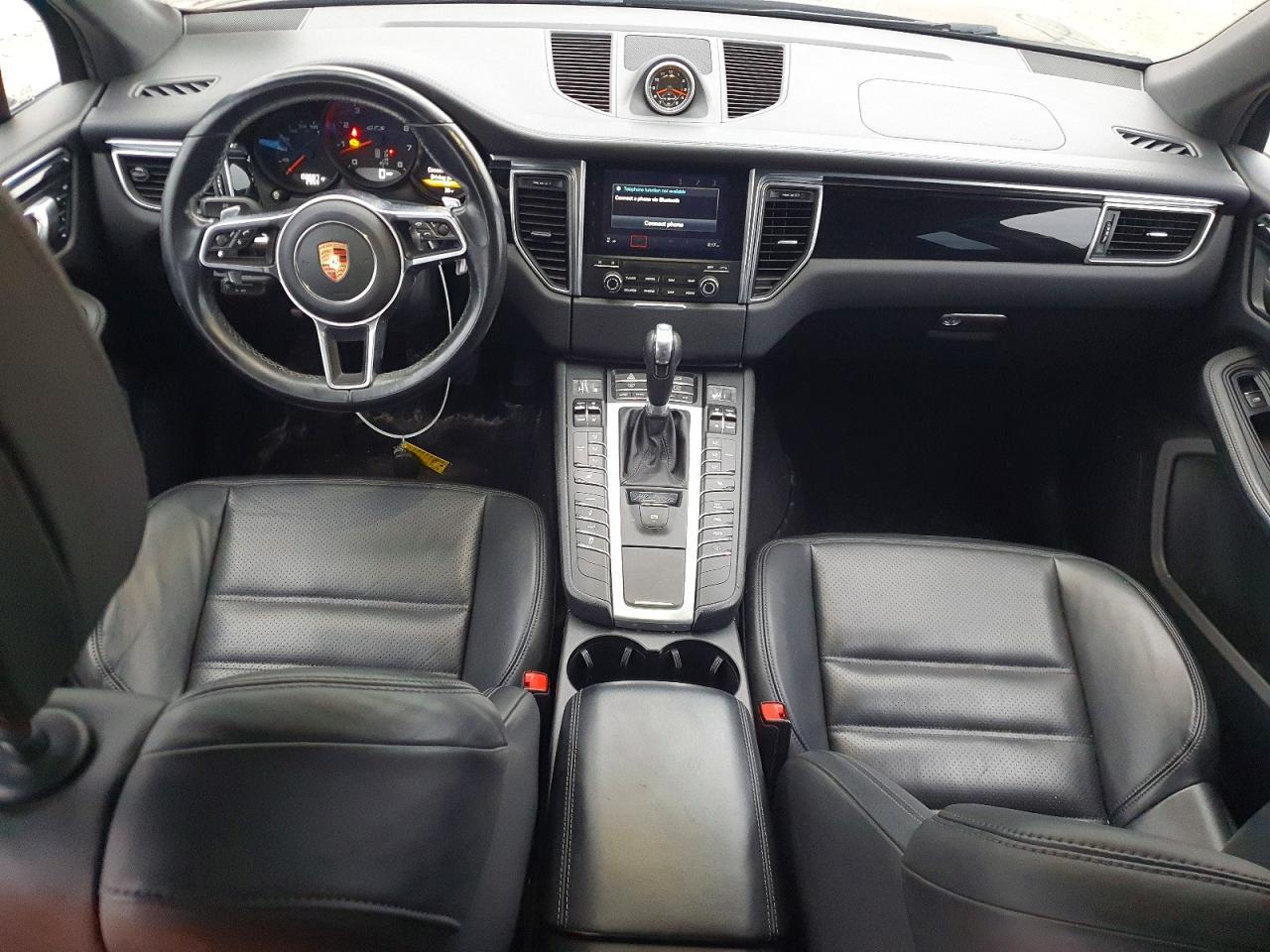 2017 PORSCHE Macan
