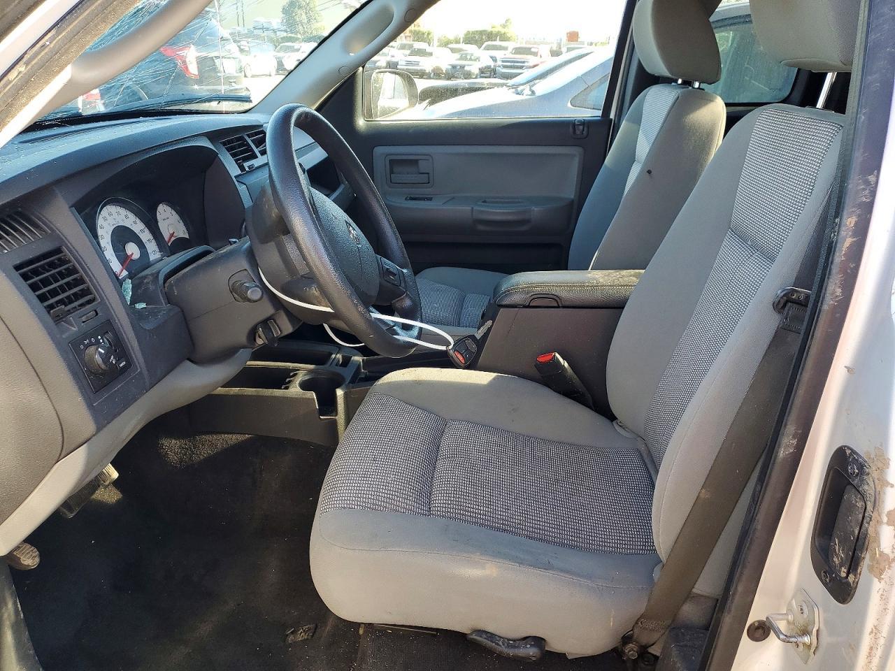 2010 DODGE Dakota