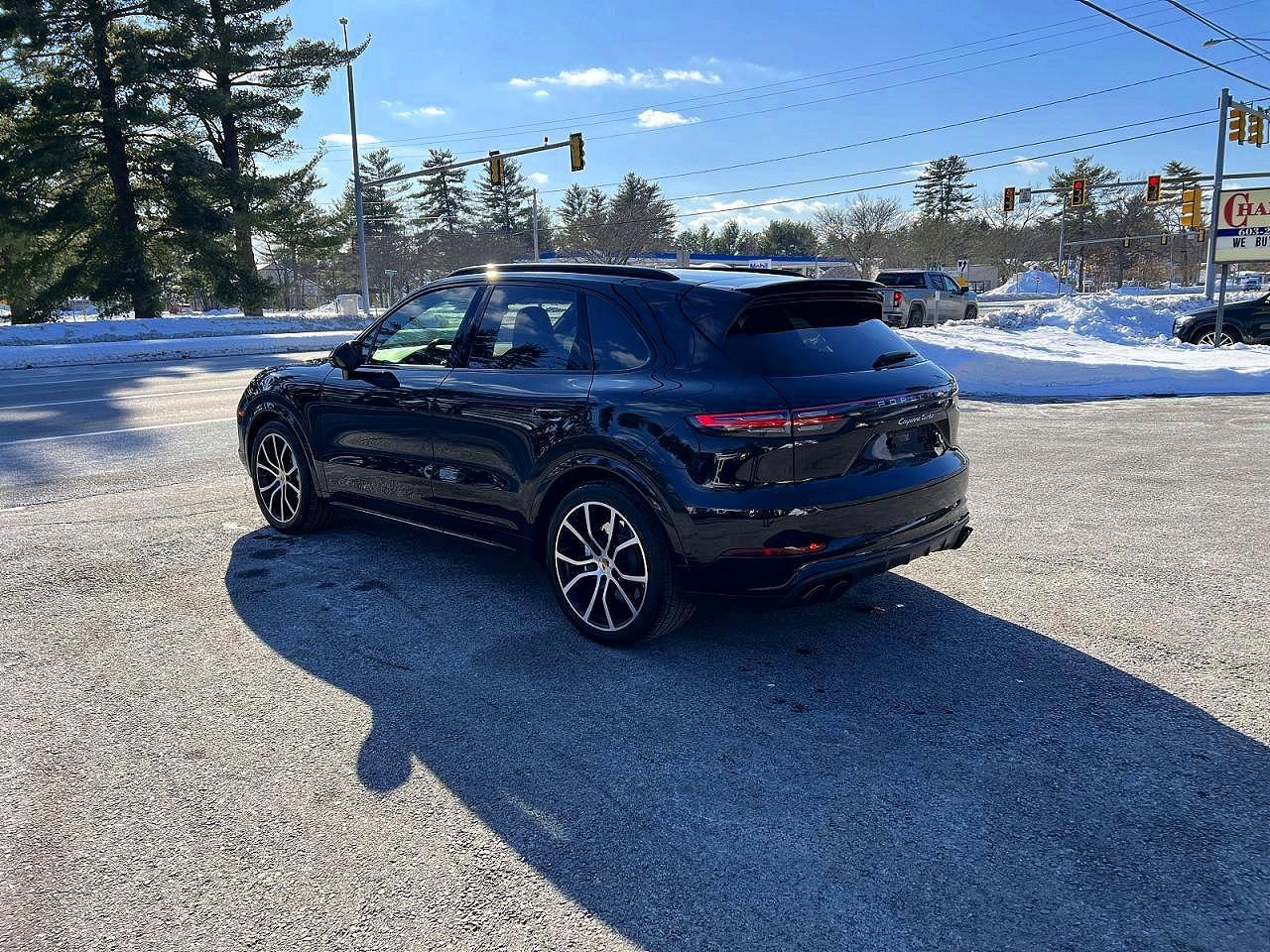 2019 PORSCHE CAYENNE