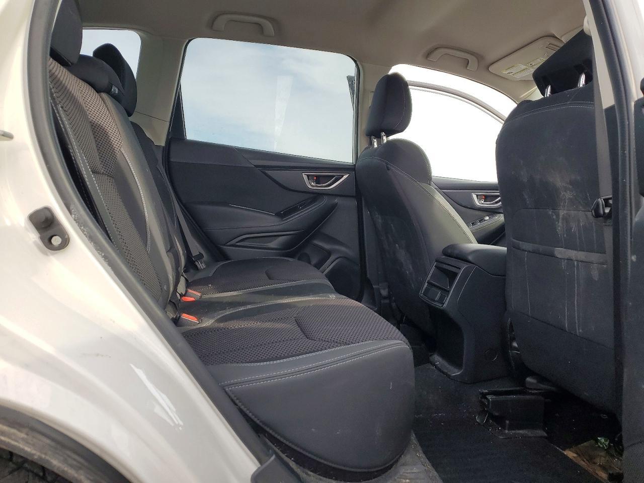 2019 SUBARU FORESTER
