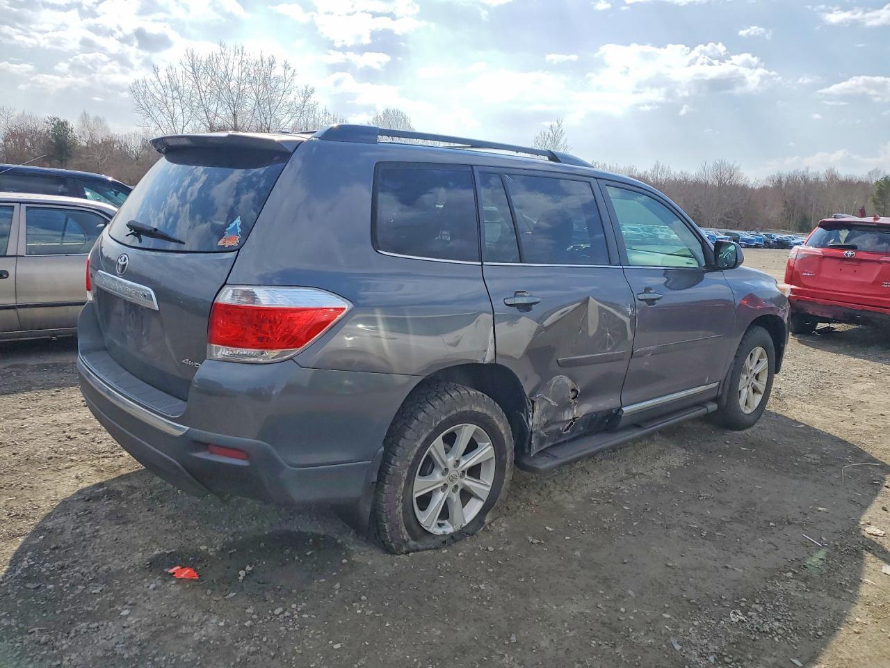 2012 TOYOTA HIGHLANDER
