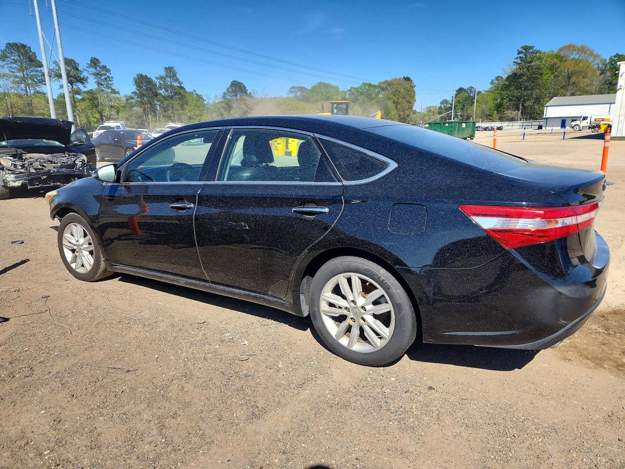 2013 TOYOTA Avalon