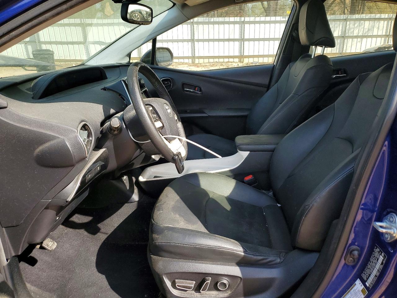 2016 TOYOTA PRIUS