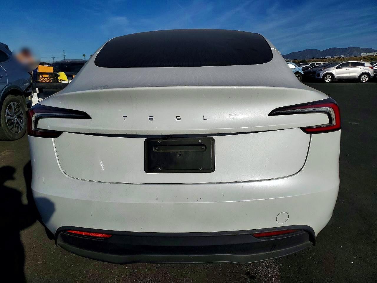 2025 TESLA MODEL 3