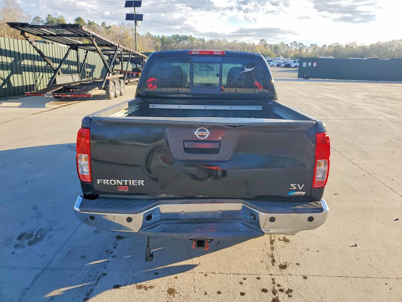 2017 NISSAN Frontier