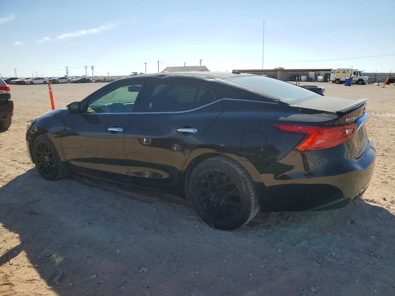 2016 NISSAN Maxima