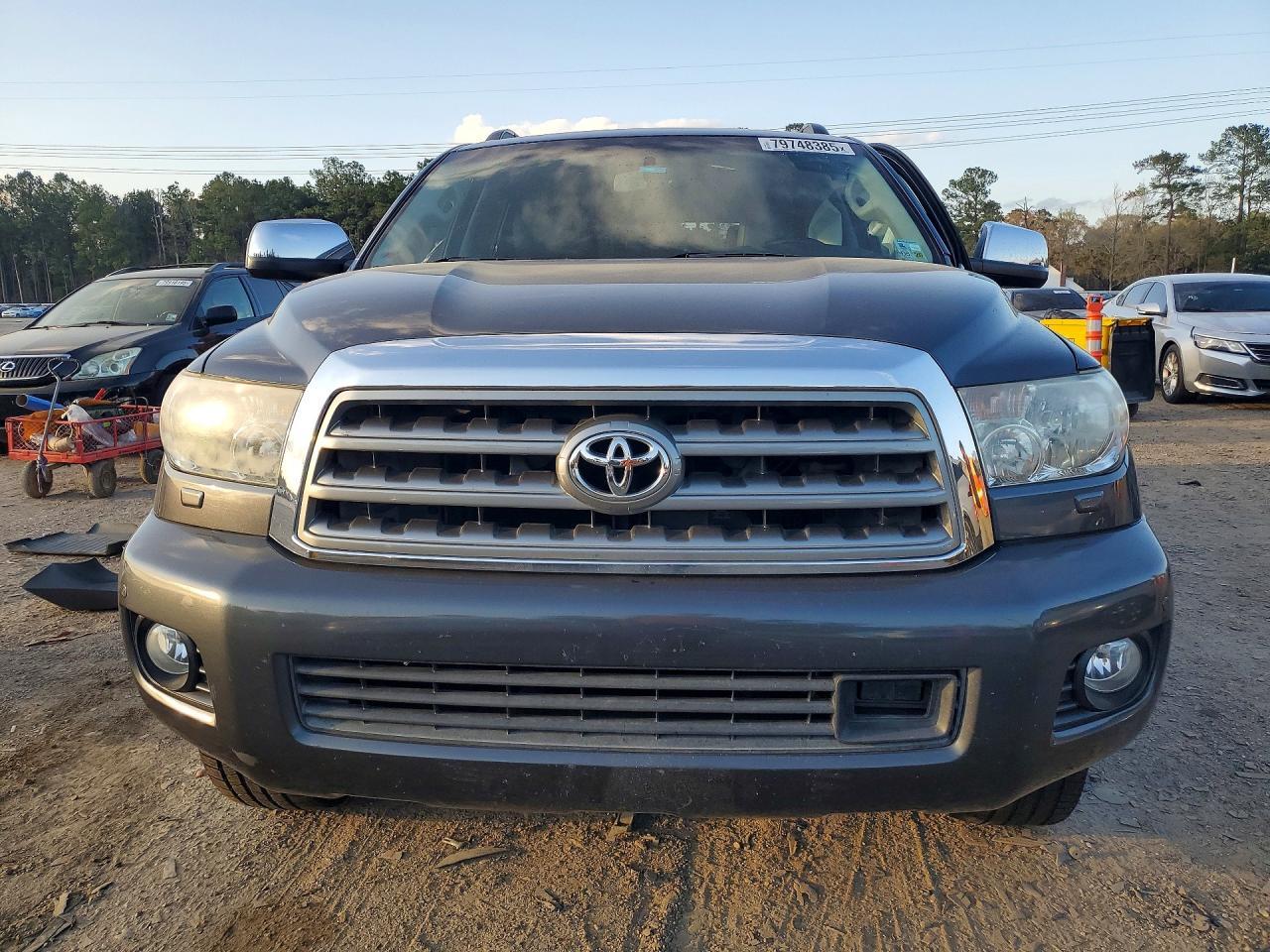 2016 TOYOTA Sequoia
