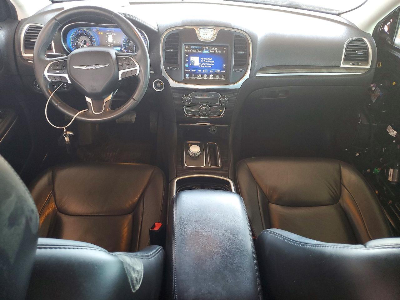 2016 CHRYSLER 300