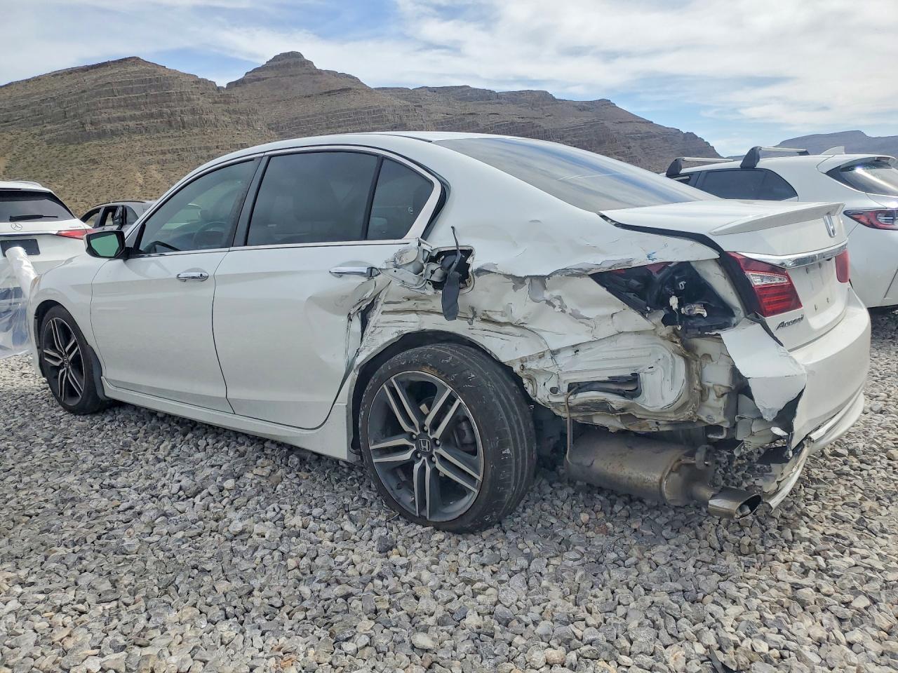 2017 HONDA ACCORD