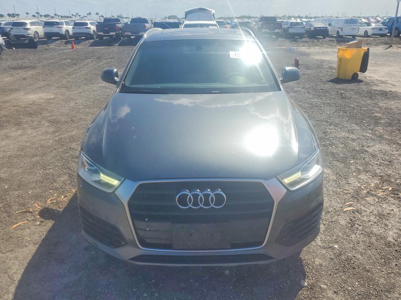 2018 AUDI Q3