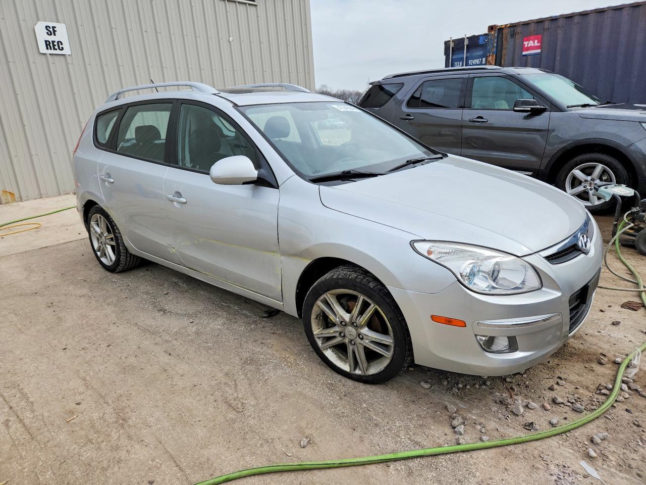 2011 HYUNDAI ELANTRA