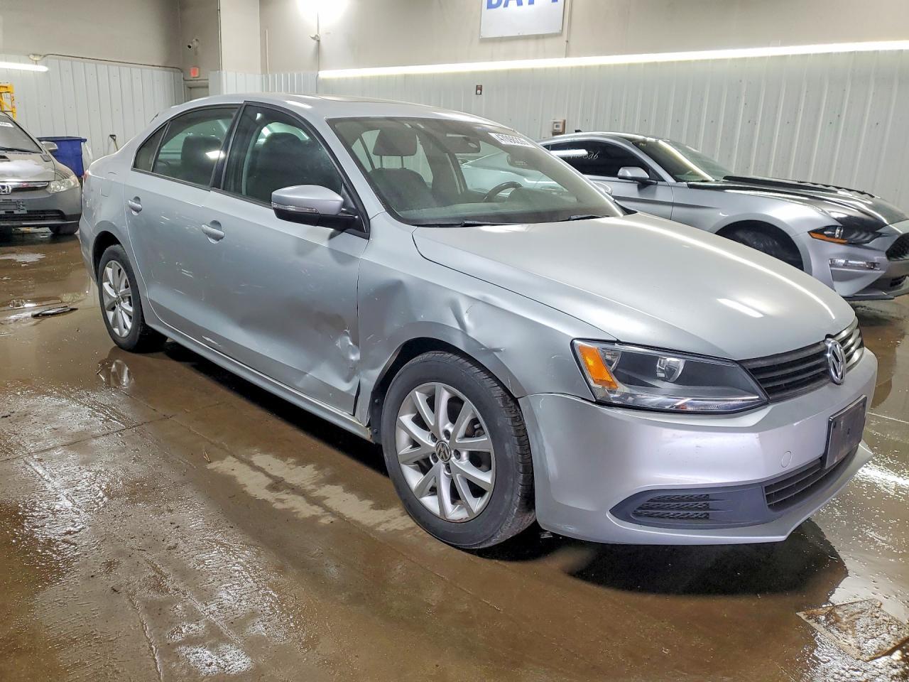 2012 VOLKSWAGEN JETTA