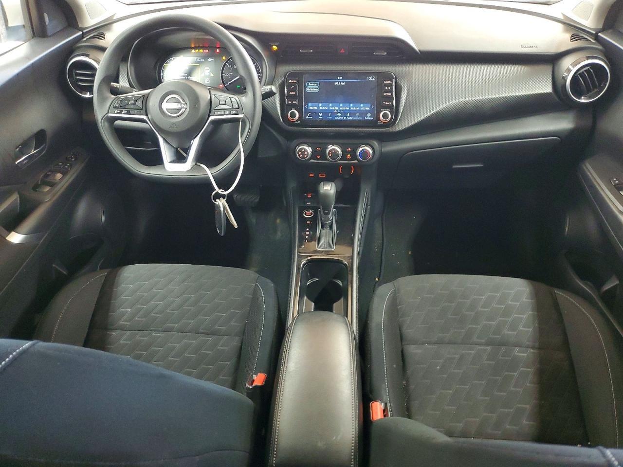 2024 NISSAN KICKS