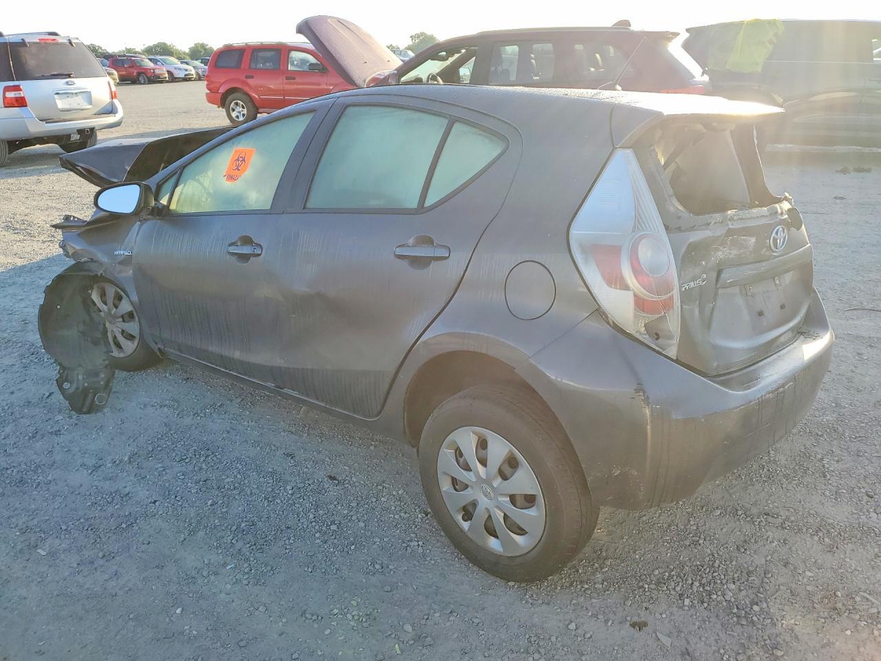 2014 TOYOTA Prius c