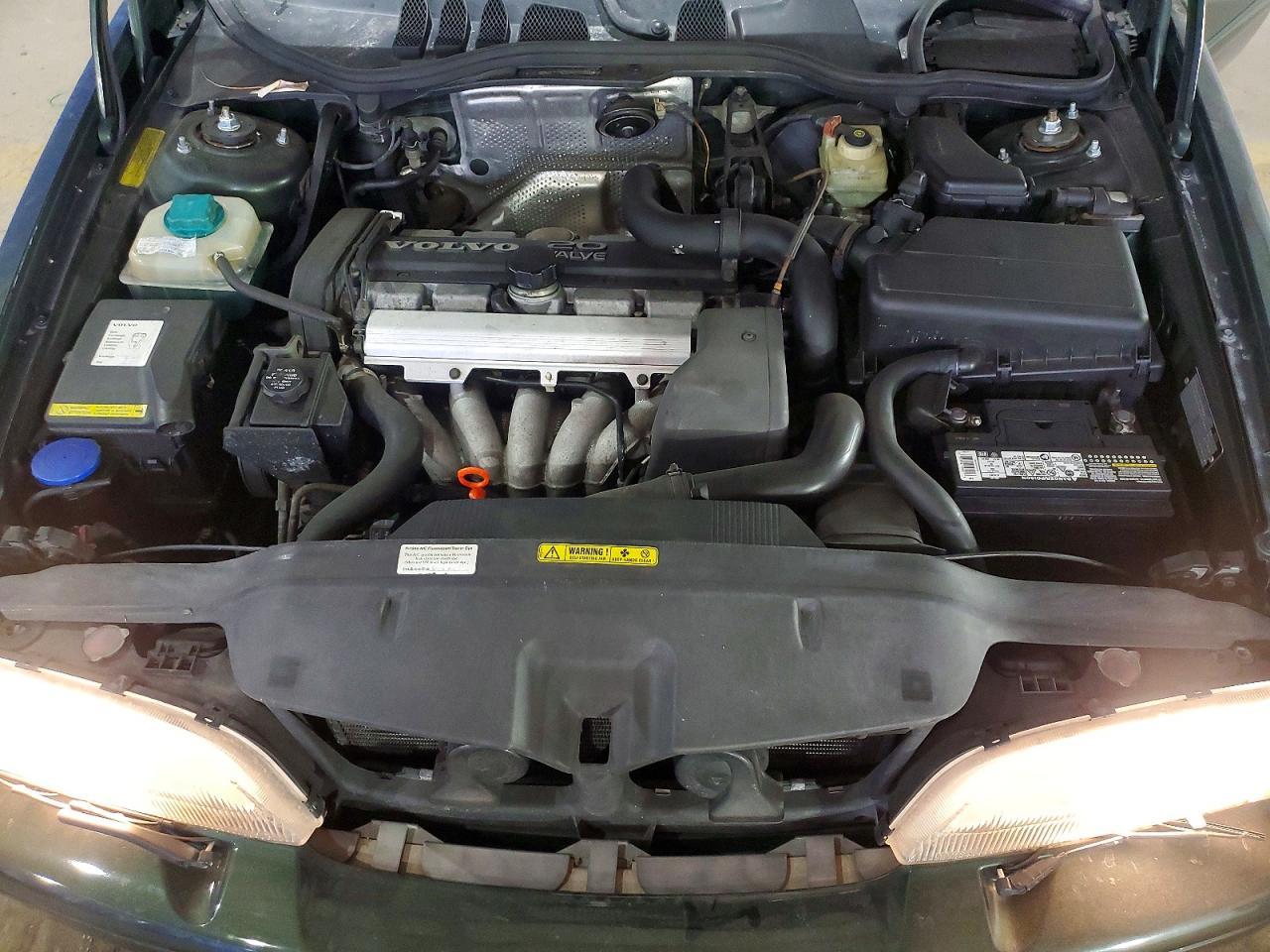 1998 VOLVO S70