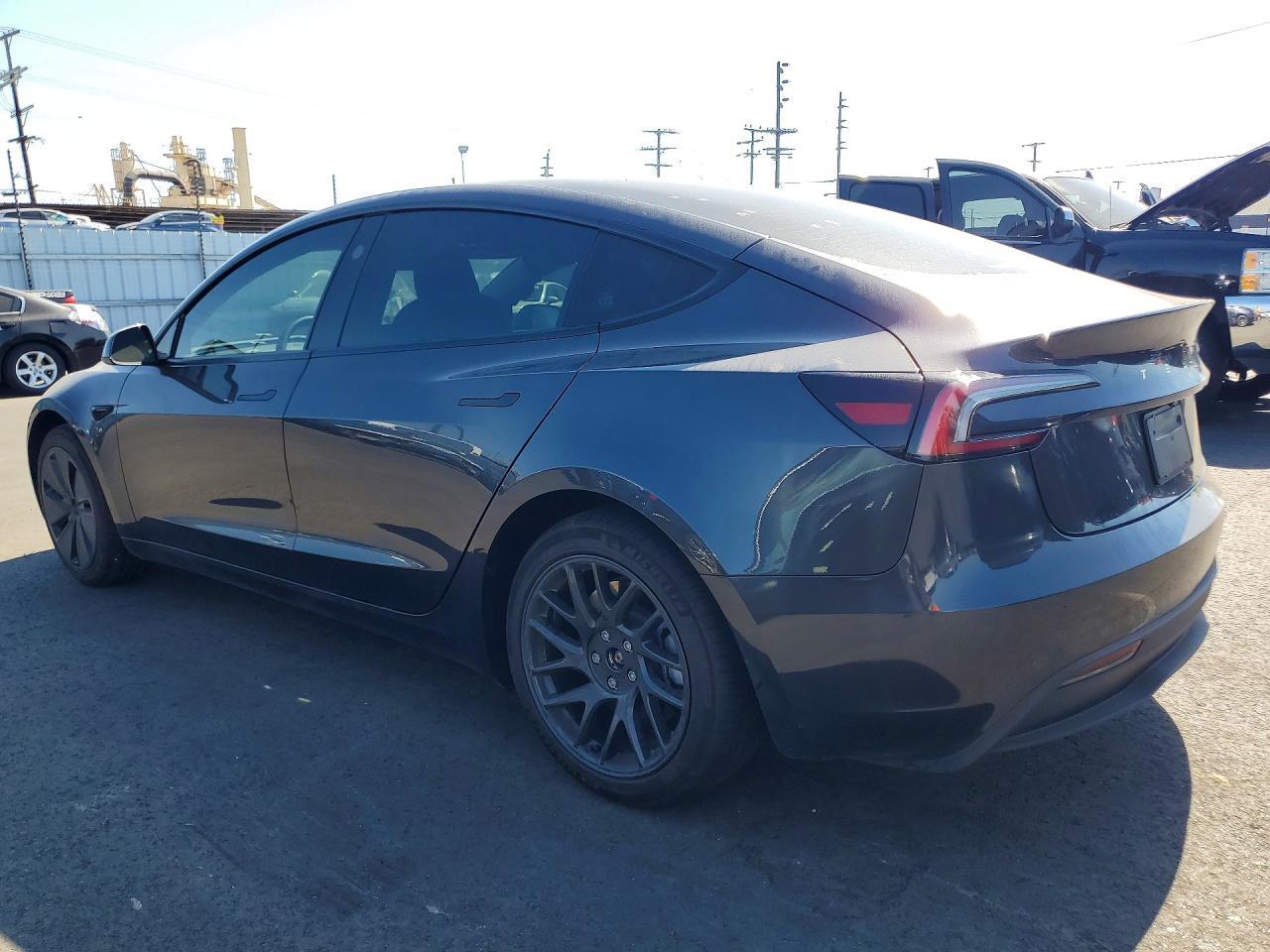 2025 TESLA MODEL 3