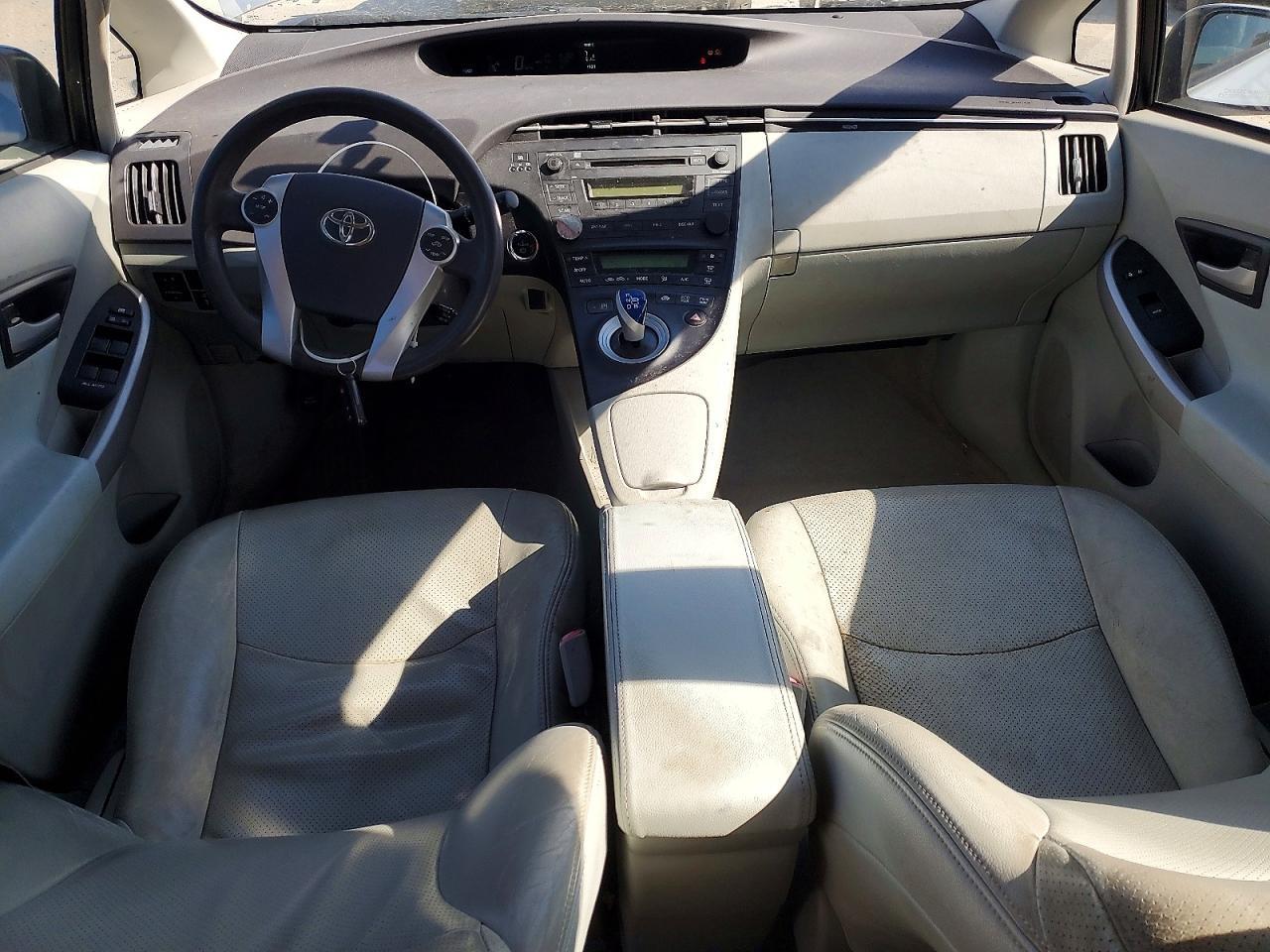 2011 TOYOTA PRIUS