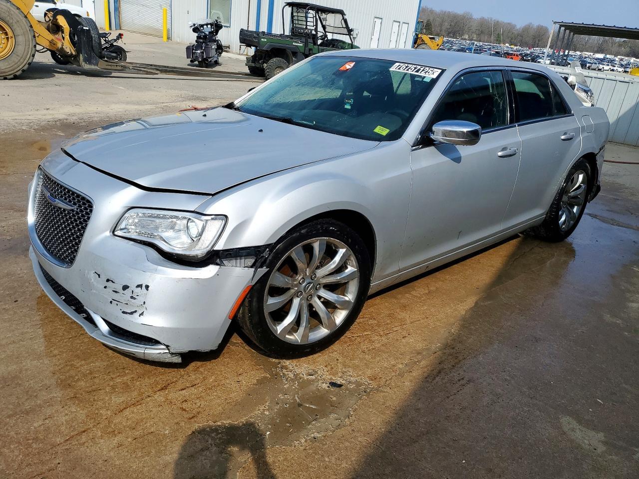 2019 CHRYSLER 300
