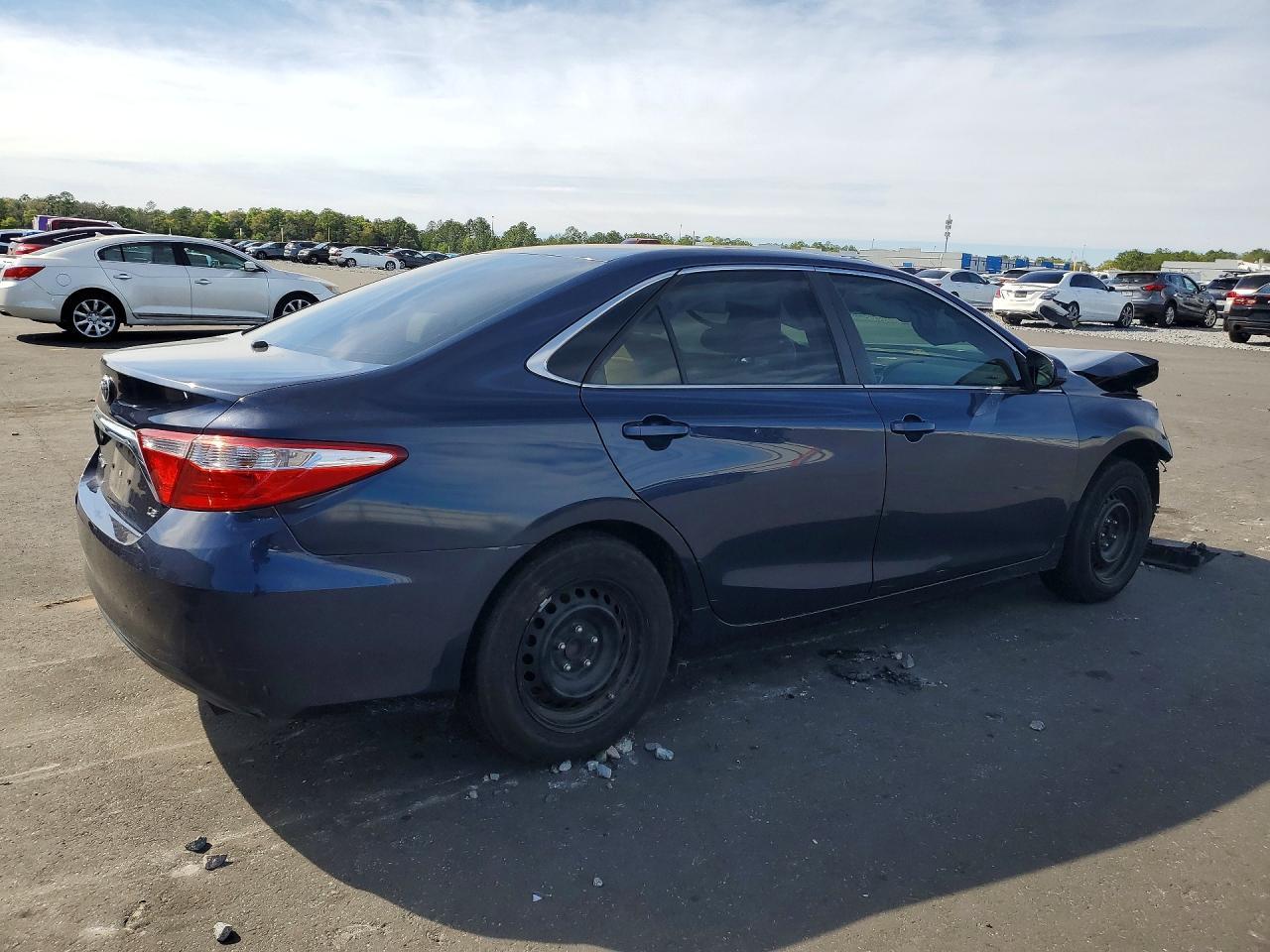2015 TOYOTA CAMRY