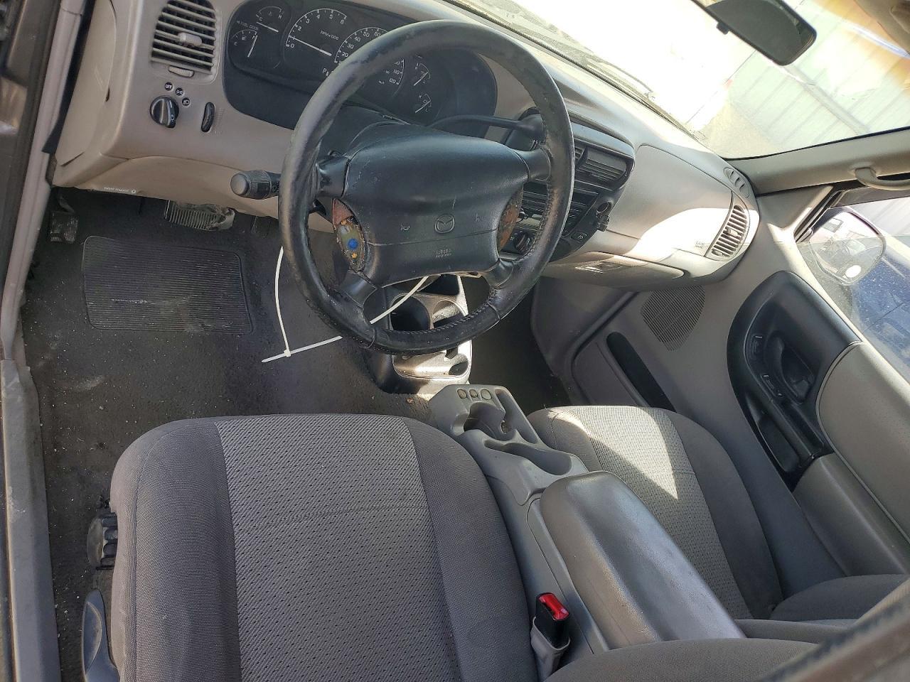 2000 MAZDA B4000