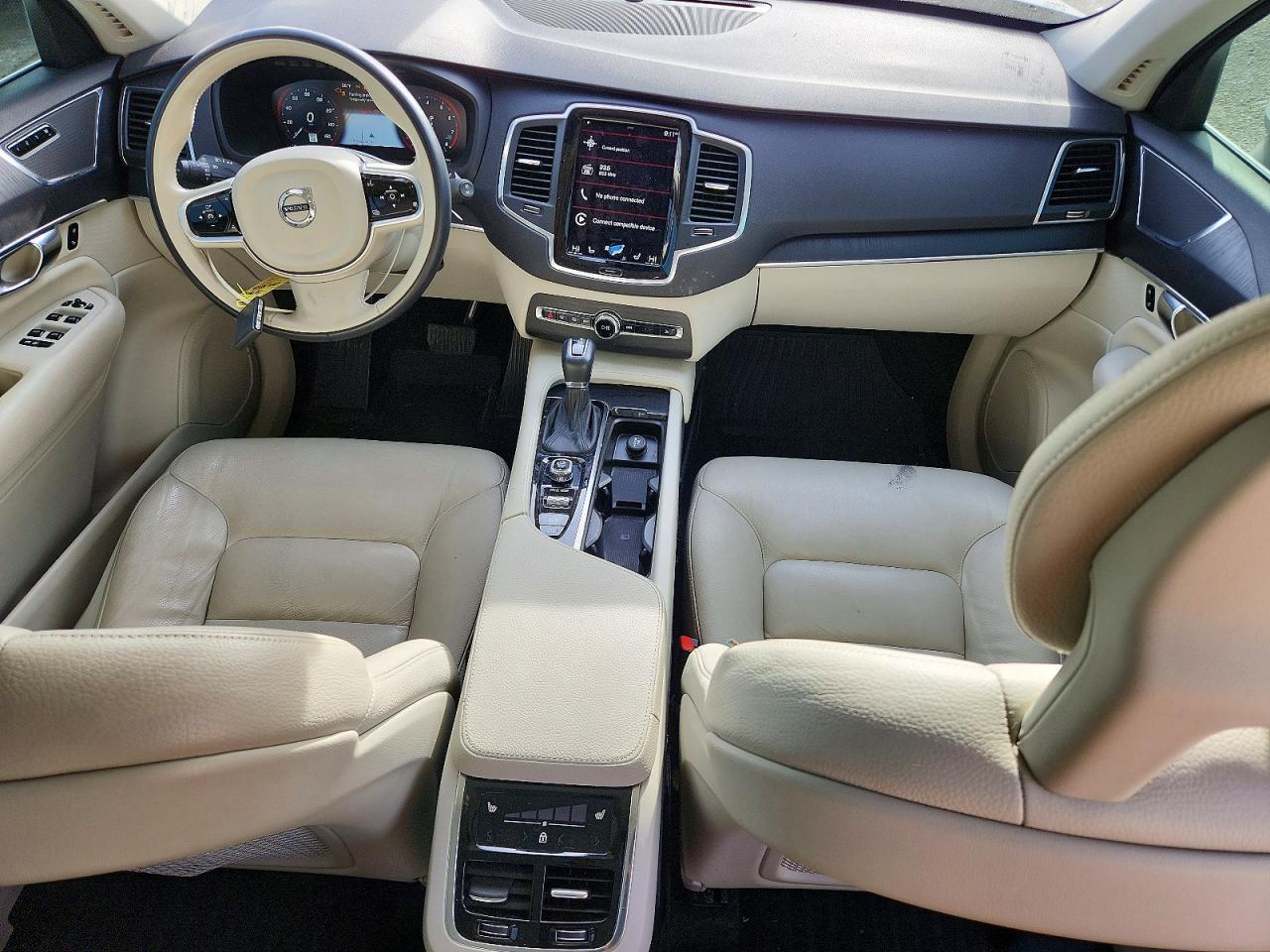 2020 VOLVO XC90