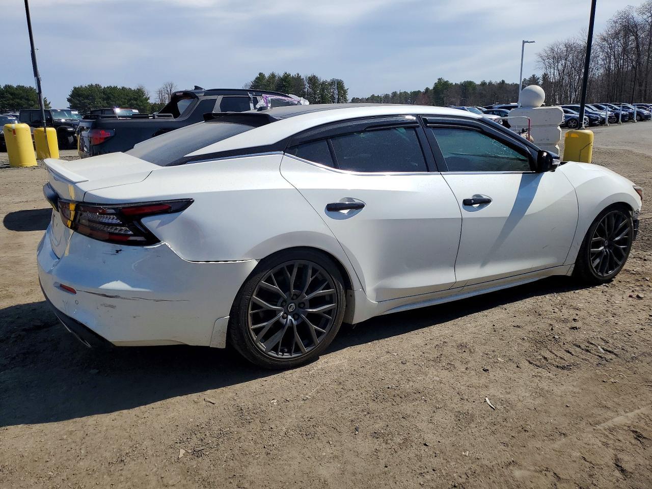 2019 NISSAN Maxima