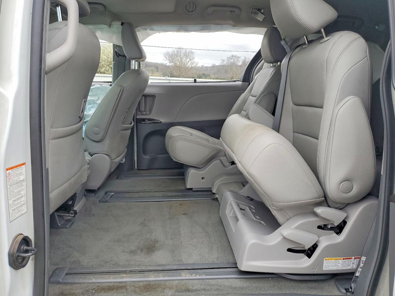2018 TOYOTA SIENNA