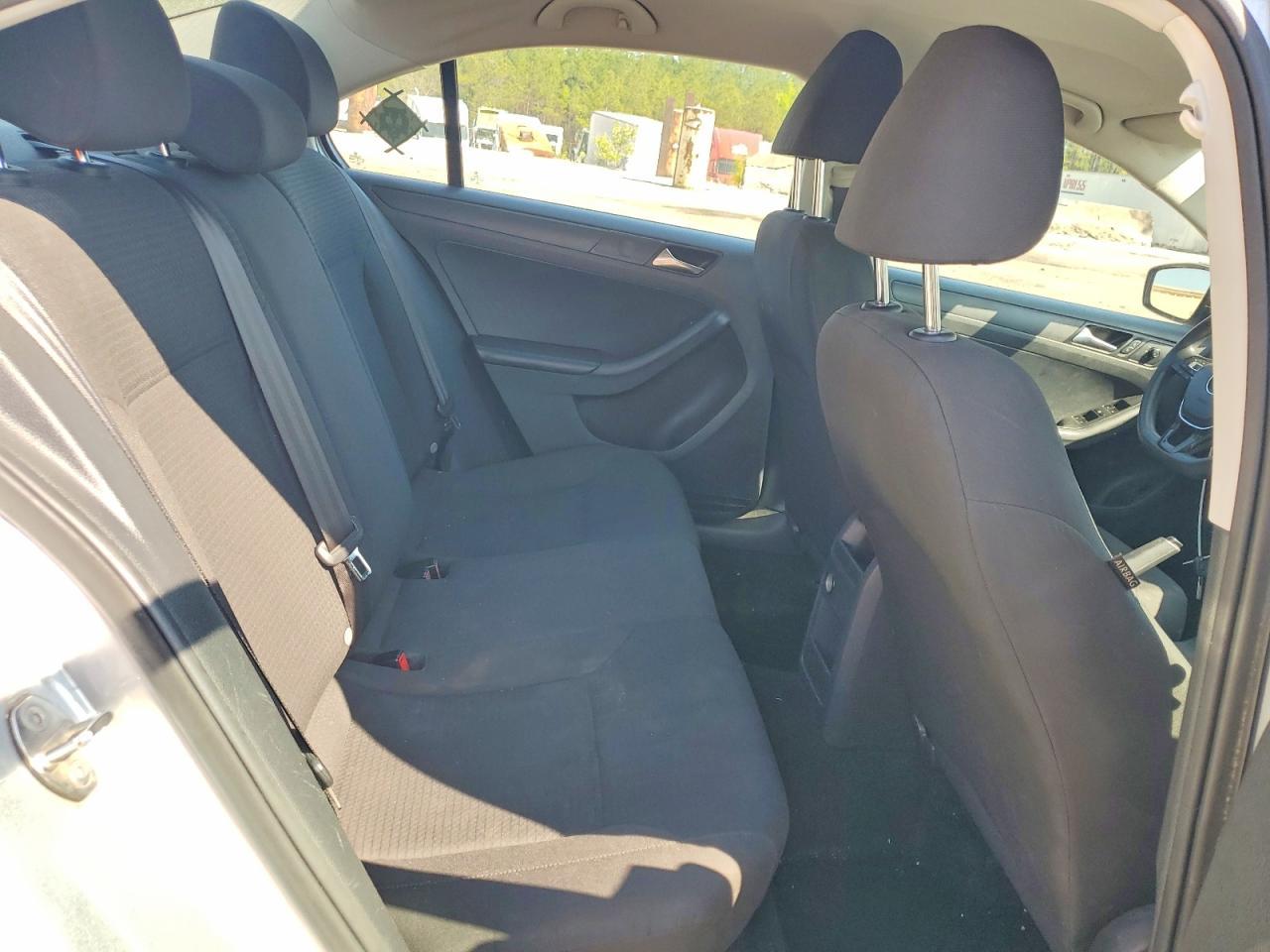 2015 VOLKSWAGEN JETTA