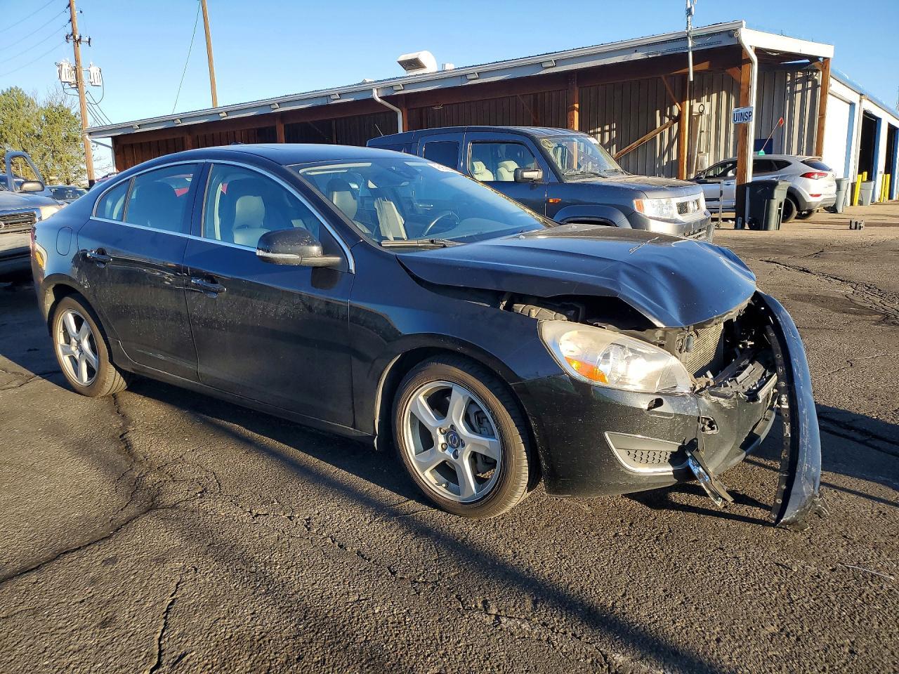 2013 VOLVO S60