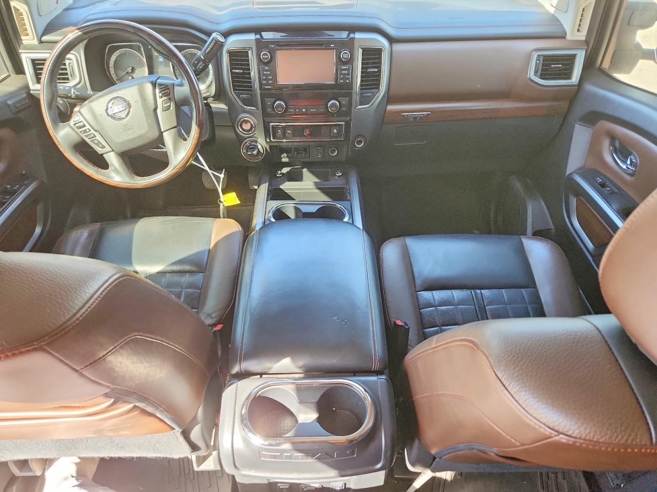2016 NISSAN Titan