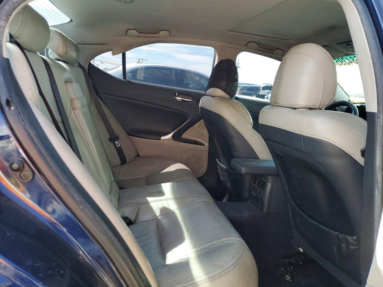 2013 LEXUS IS 250