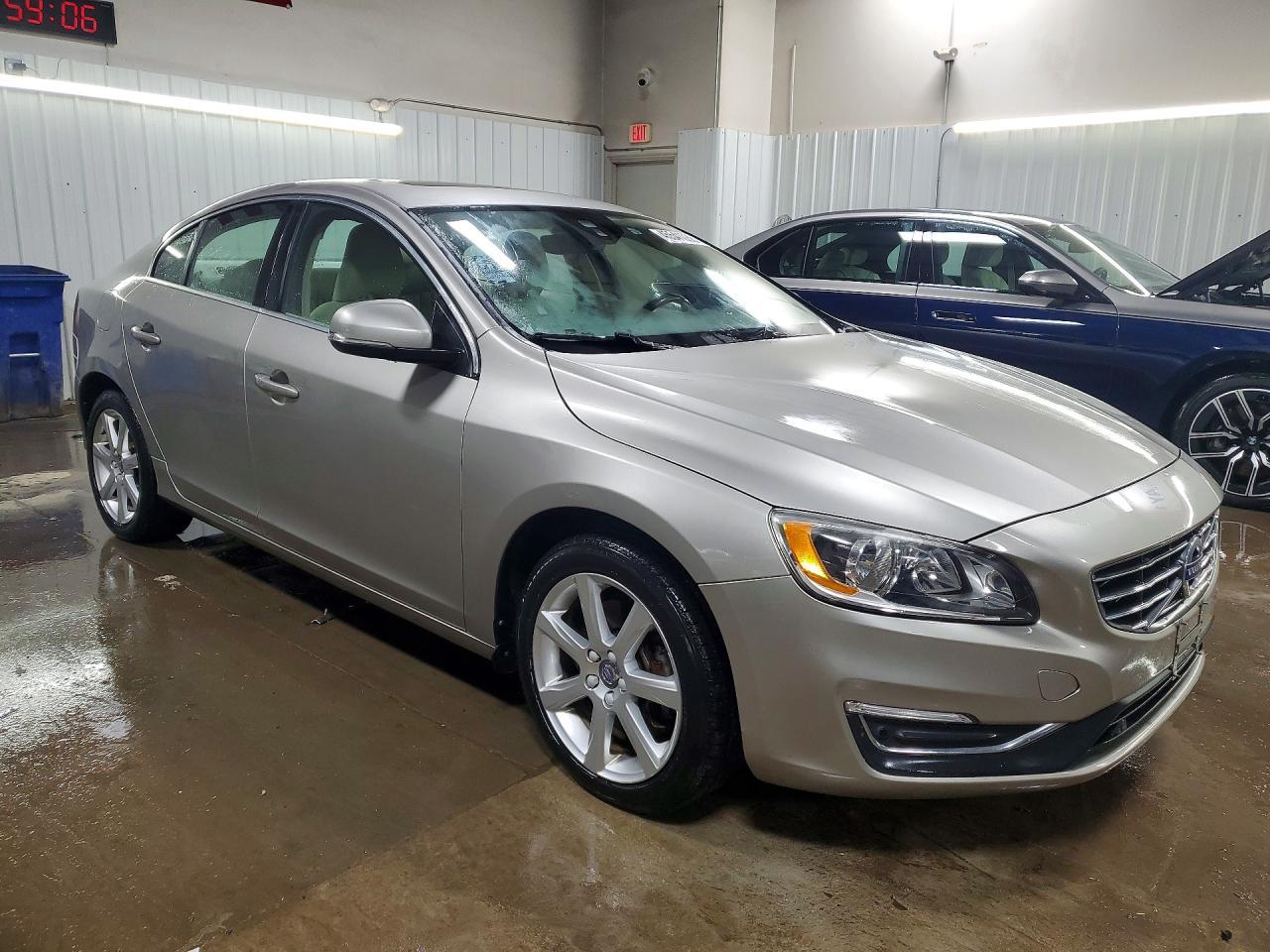 2016 VOLVO S60