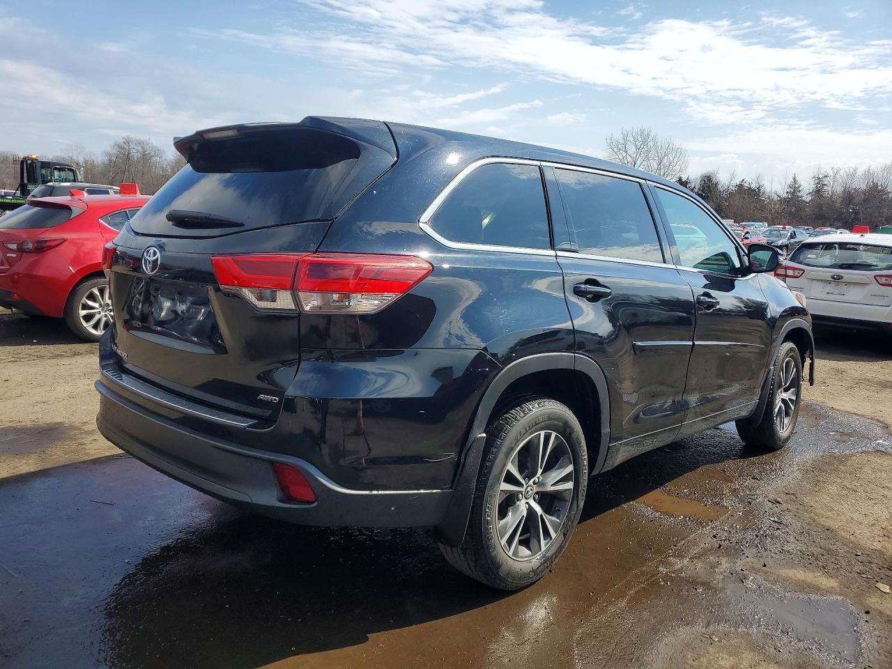 2018 TOYOTA HIGHLANDER