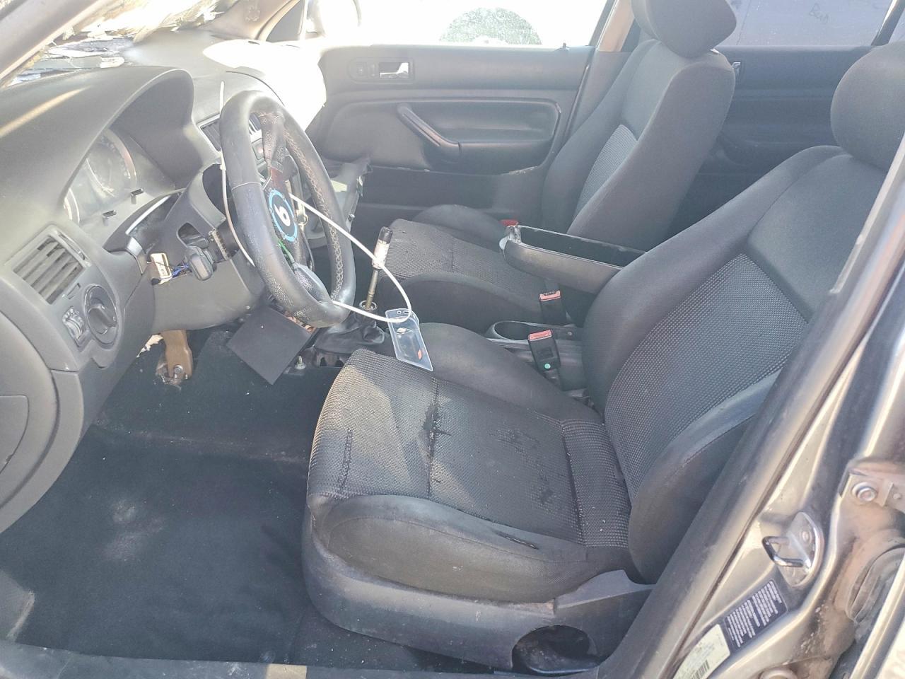 2004 VOLKSWAGEN JETTA