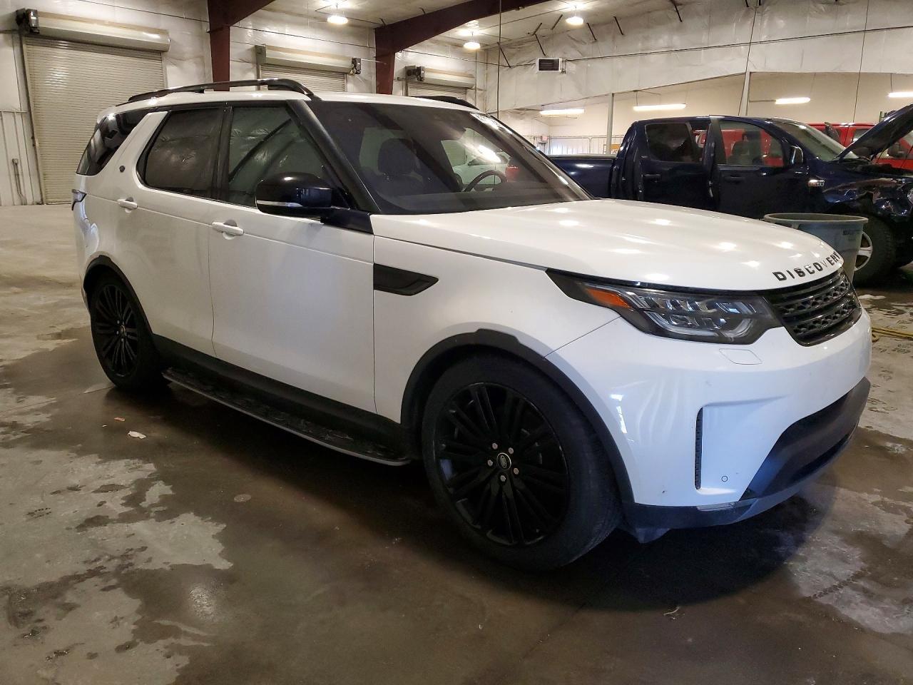 2017 LAND ROVER Discovery