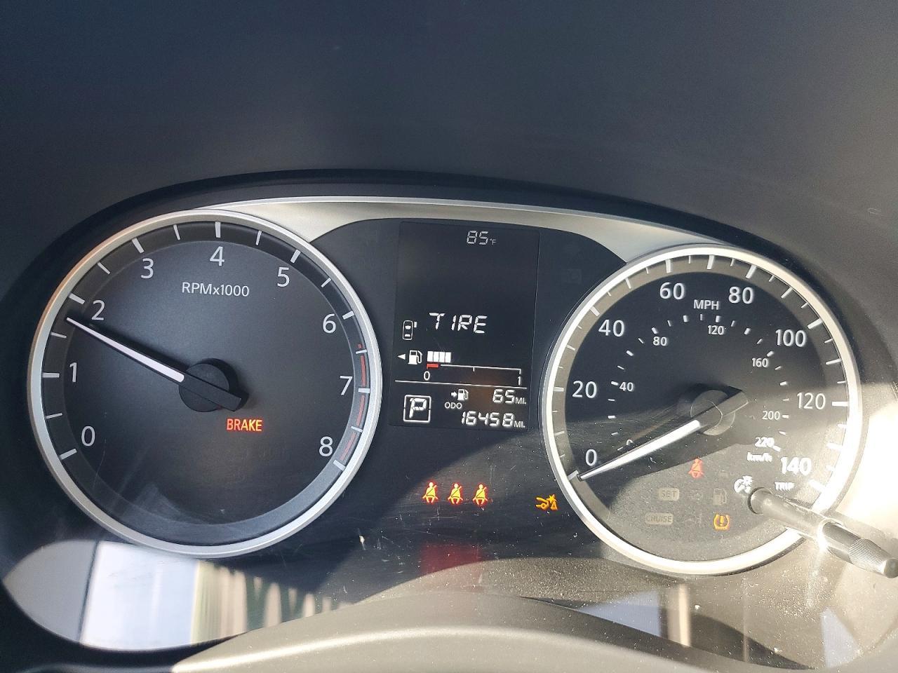 2024 NISSAN KICKS