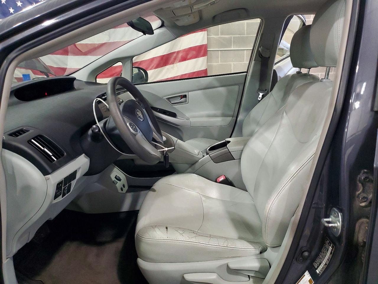 2013 TOYOTA PRIUS