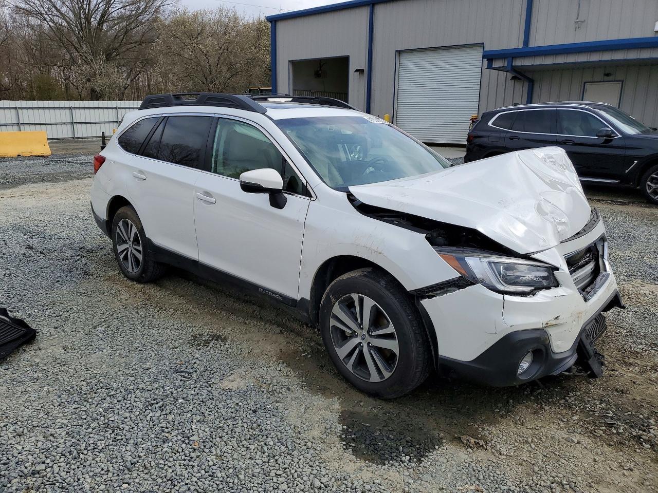 2019 SUBARU Outback
