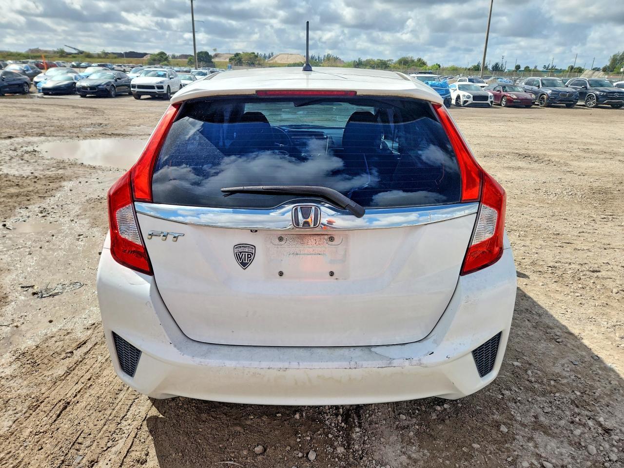 2015 HONDA FIT