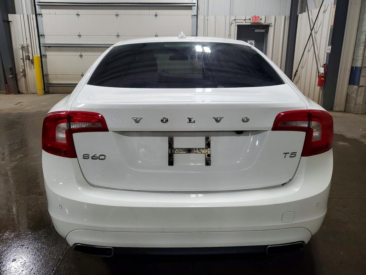 2014 VOLVO S60
