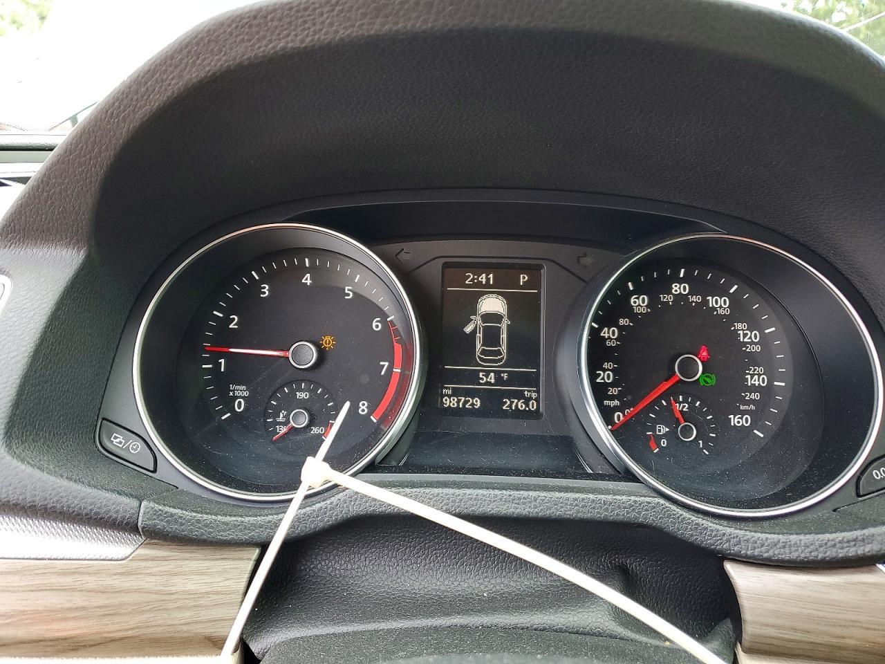 2016 VOLKSWAGEN Passat