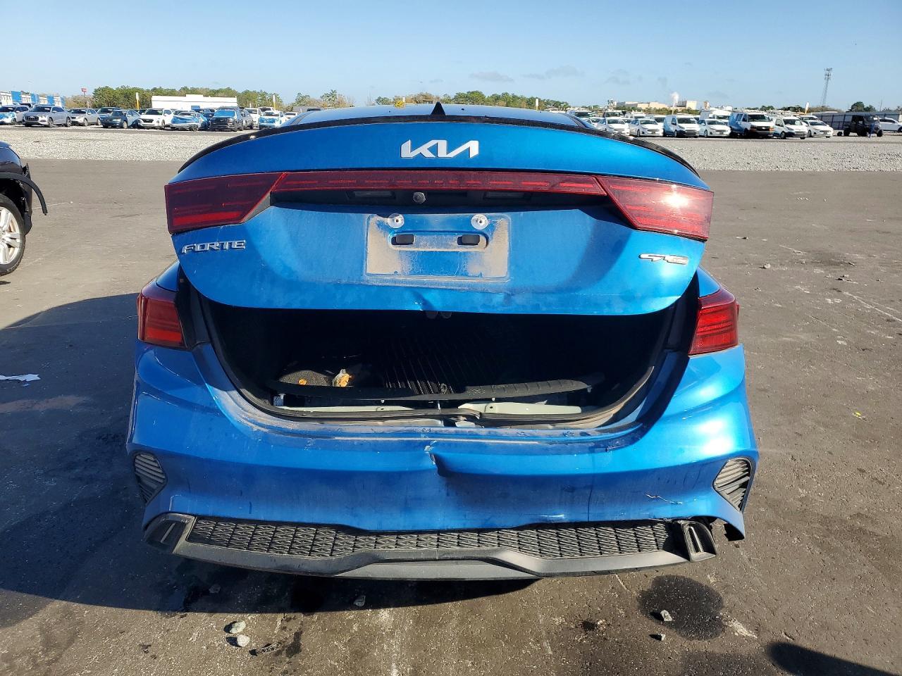 2023 KIA FORTE