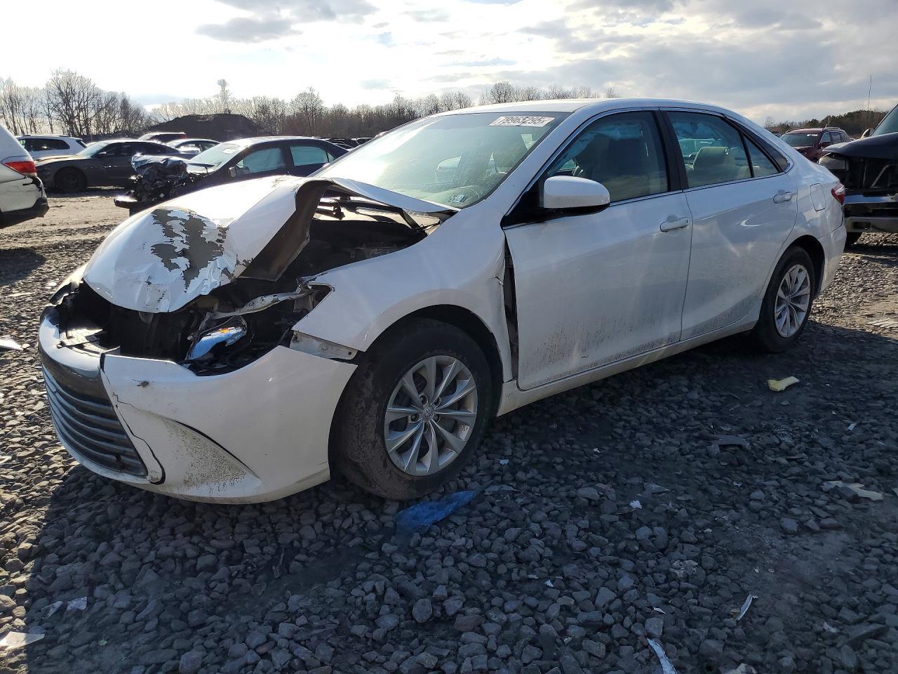 2016 TOYOTA CAMRY