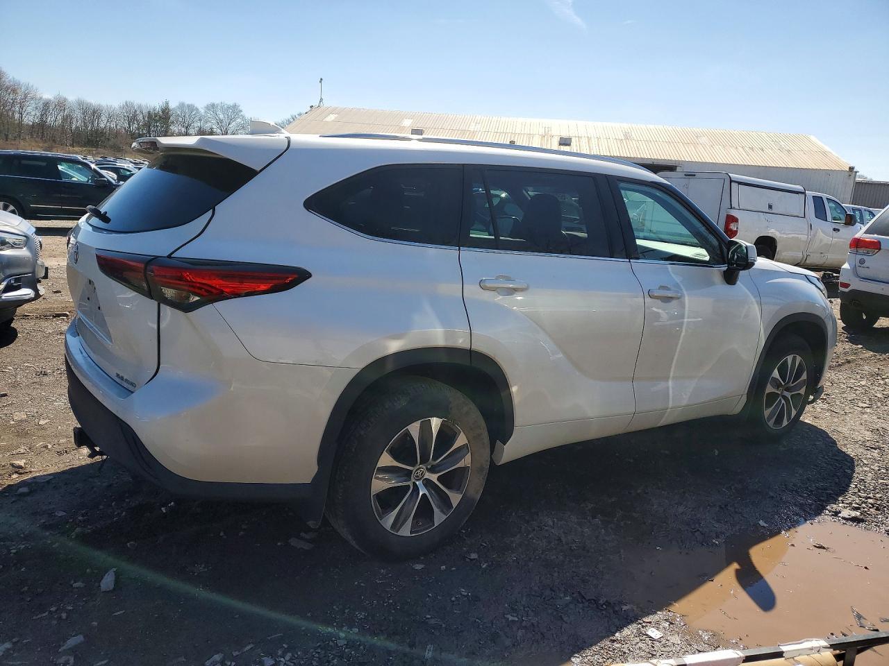 2021 TOYOTA HIGHLANDER