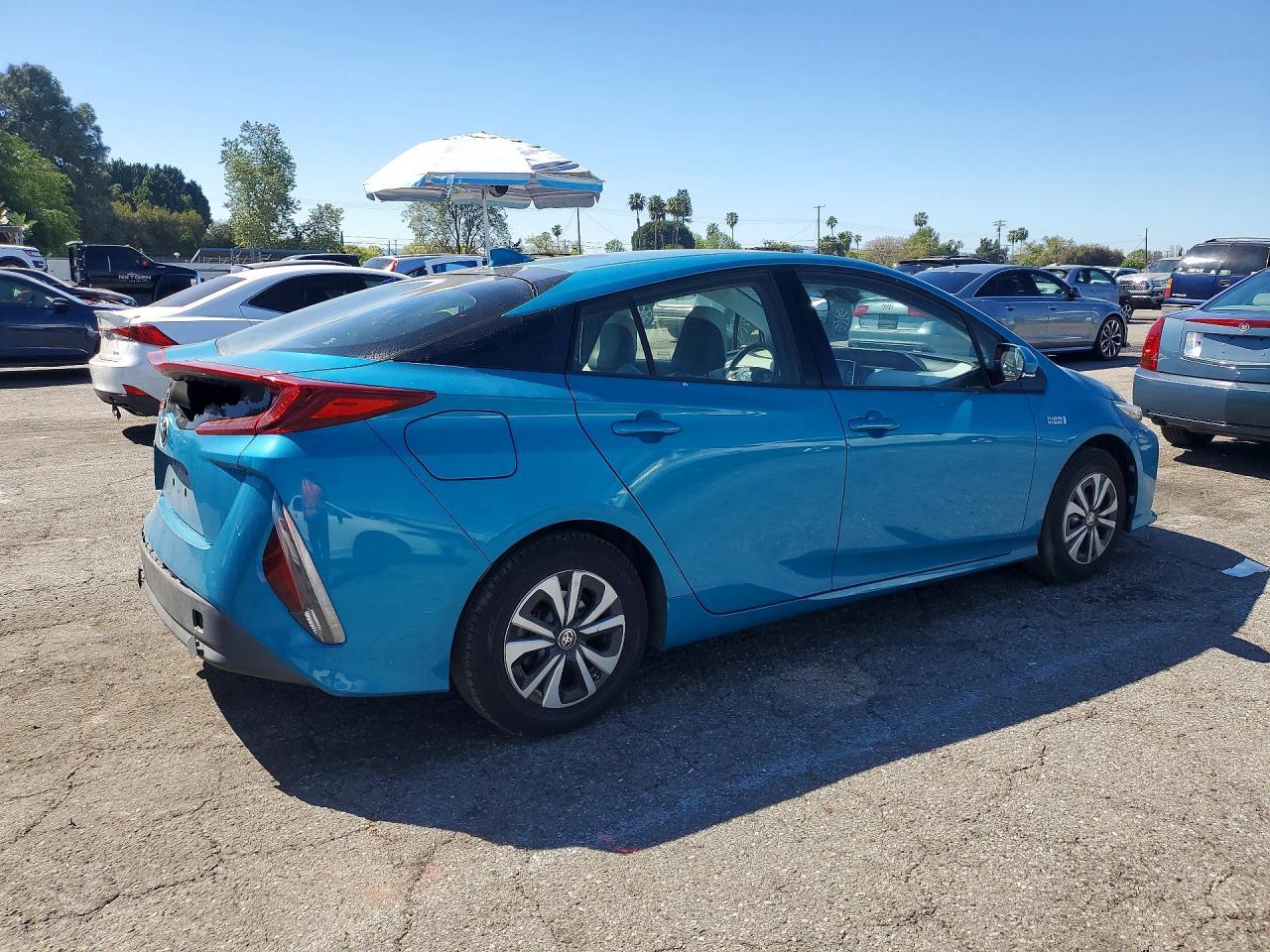 2017 TOYOTA Prius Prime